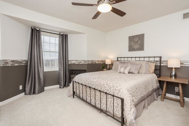 29 Cloverhill Circle, Bloomington, IL 61705