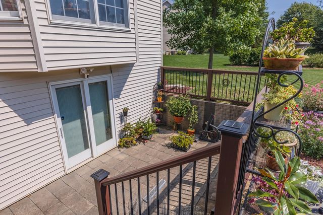 29 Cloverhill Circle, Bloomington, IL 61705