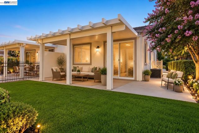 288 Black Amber Way, Brentwood, CA 94513