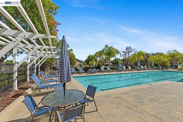 288 Black Amber Way, Brentwood, CA 94513