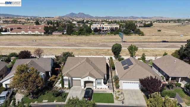 288 Black Amber Way, Brentwood, CA 94513