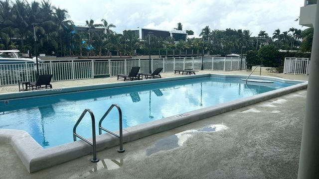 9500 W Bay Harbor Drive 6C, Bay Harbor Islands, FL 33154