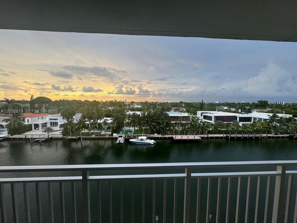9500 W Bay Harbor Drive 6C, Bay Harbor Islands, FL 33154