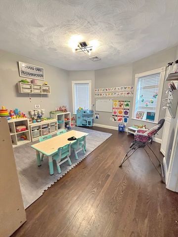 26 Elder St 2, Boston, MA 02125