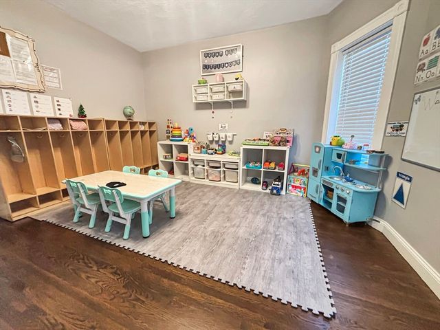 26 Elder St 2, Boston, MA 02125