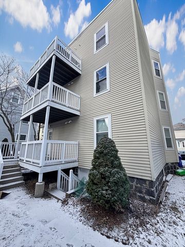 26 Elder St 2, Boston, MA 02125
