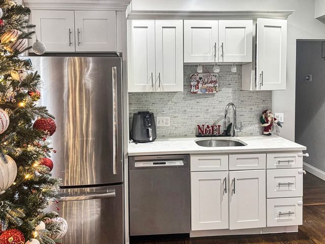 26 Elder St 2, Boston, MA 02125