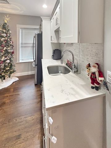 26 Elder St 2, Boston, MA 02125