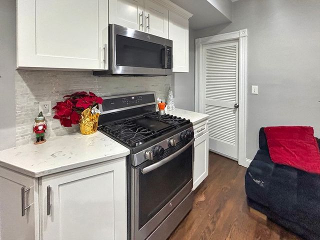 26 Elder St 2, Boston, MA 02125