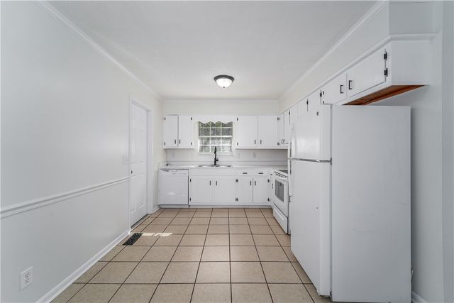 2122 Lakeview Drive, Waycross, GA 31501