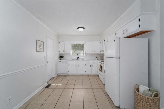 2122 Lakeview Drive, Waycross, GA 31501