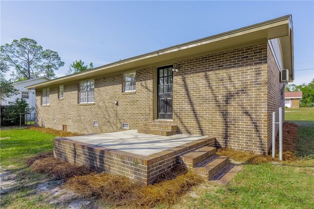 2122 Lakeview Drive, Waycross, GA 31501