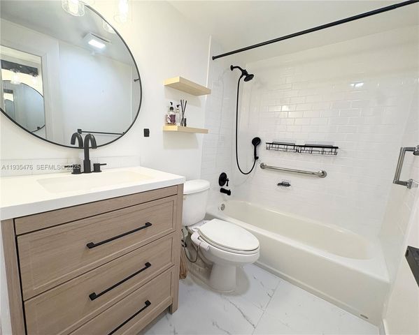 8826 W Mcnab Rd 202, Tamarac, FL 33321