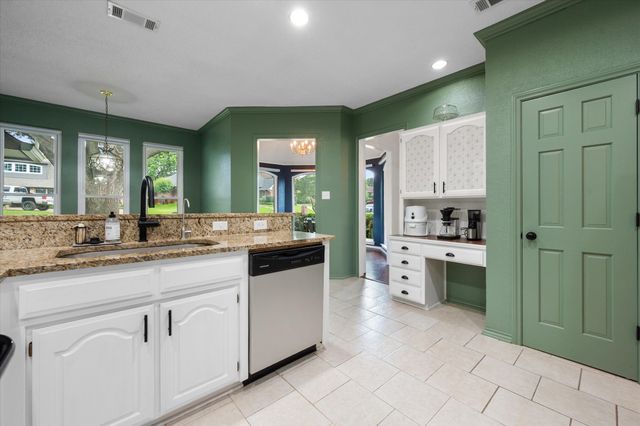 4505 Long Island Lane, Arlington, TX 76017
