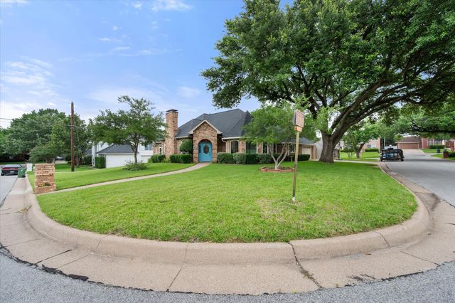 4505 Long Island Lane, Arlington, TX 76017