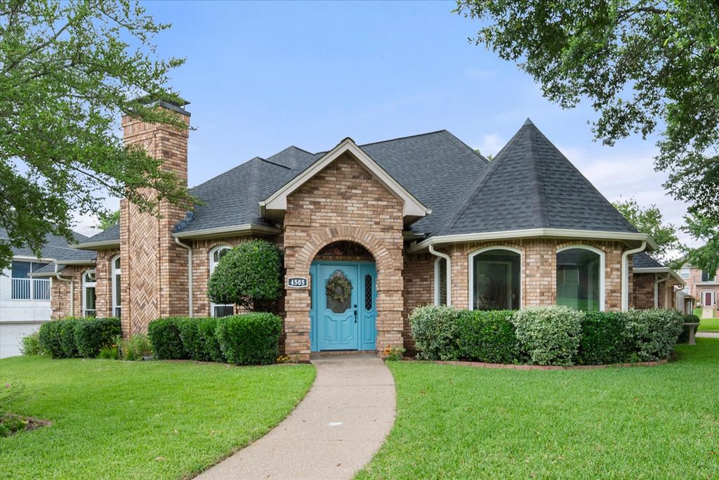 4505 Long Island Lane, Arlington, TX 76017