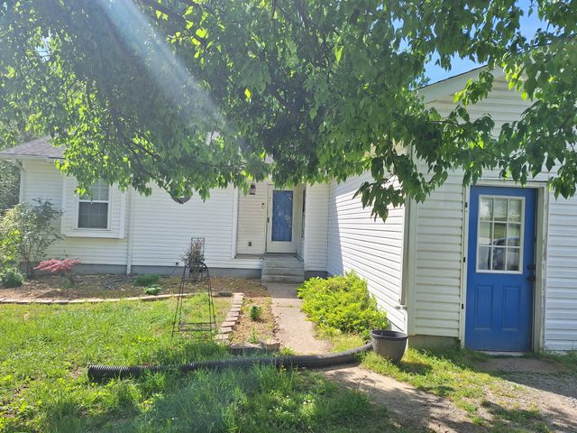 2079 Phillips St, Lewisburg, TN 37091