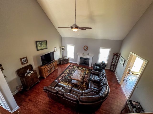 98 Aberdeen Ave, Hillsboro, TN 37342