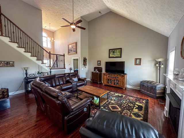 98 Aberdeen Ave, Hillsboro, TN 37342