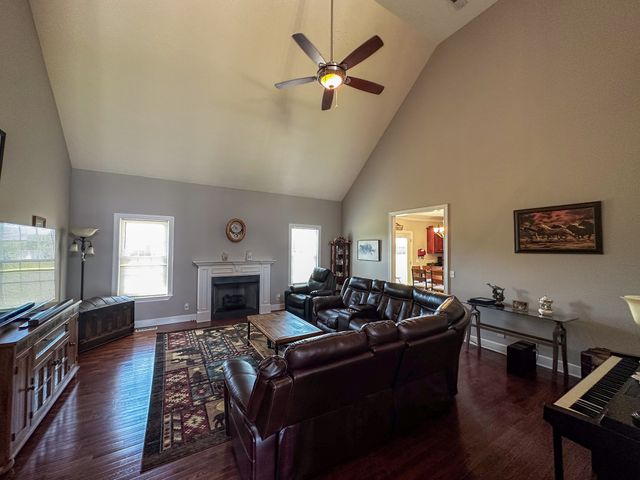 98 Aberdeen Ave, Hillsboro, TN 37342
