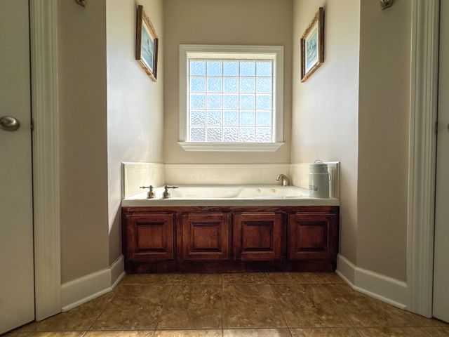 98 Aberdeen Ave, Hillsboro, TN 37342