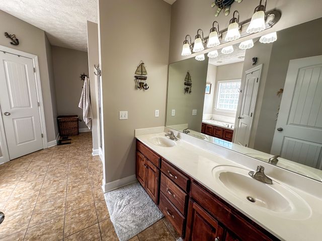 98 Aberdeen Ave, Hillsboro, TN 37342