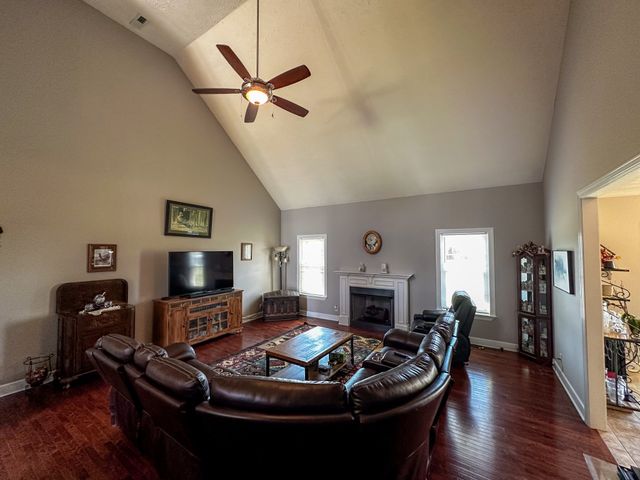 98 Aberdeen Ave, Hillsboro, TN 37342