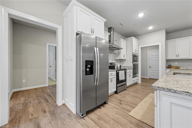 4016 Harvest Reach LN, Suffolk, VA 23434