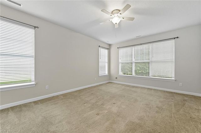4016 Harvest Reach LN, Suffolk, VA 23434
