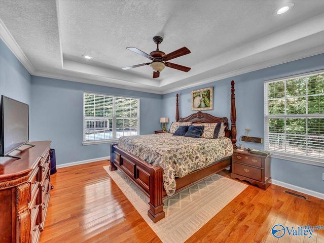 2245 Pond Circle, Guntersville, AL 35976