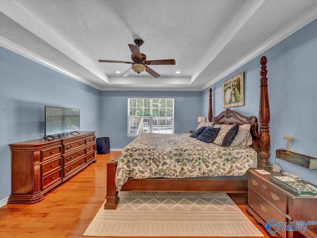 2245 Pond Circle, Guntersville, AL 35976