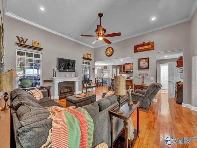 2245 Pond Circle, Guntersville, AL 35976