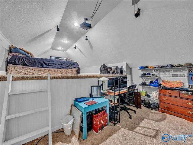 2245 Pond Circle, Guntersville, AL 35976
