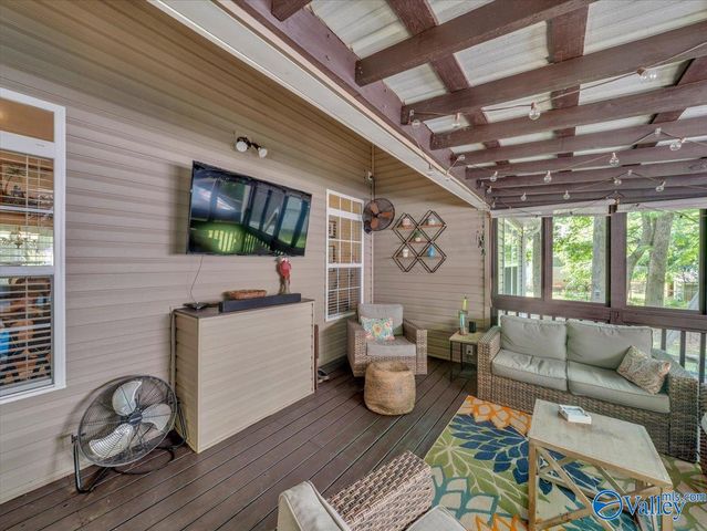 2245 Pond Circle, Guntersville, AL 35976