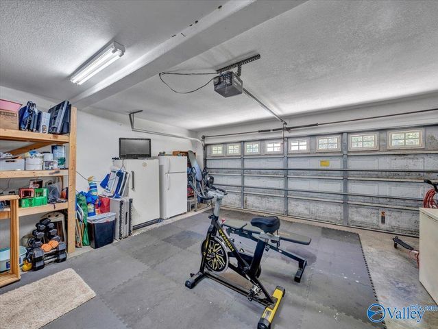 2245 Pond Circle, Guntersville, AL 35976