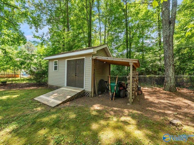 2245 Pond Circle, Guntersville, AL 35976