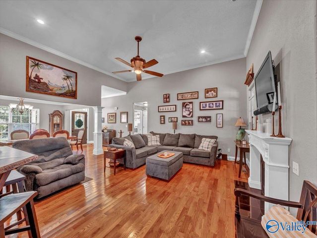 2245 Pond Circle, Guntersville, AL 35976