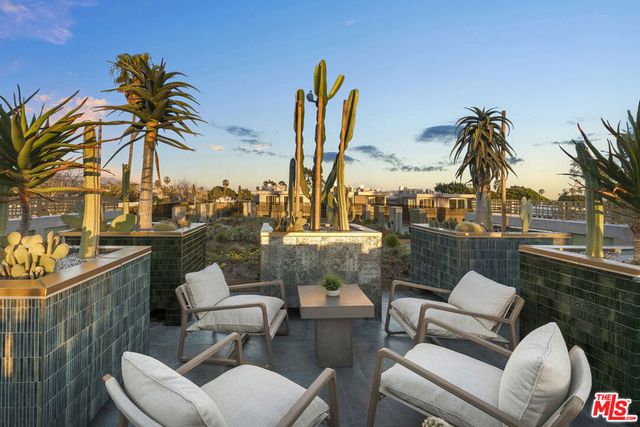 1021 N Ogden Drive PH 5, West Hollywood, CA 90046