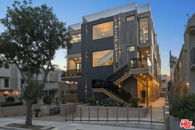 1021 N Ogden Drive PH 5, West Hollywood, CA 90046