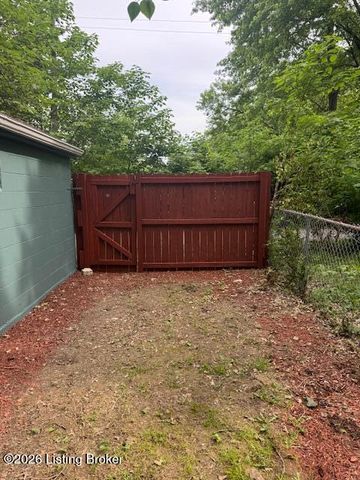 715 W Evelyn Ave, Louisville, KY 40215