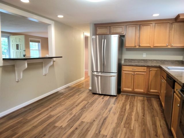 42 Lowell Rd, Pepperell, MA 01463