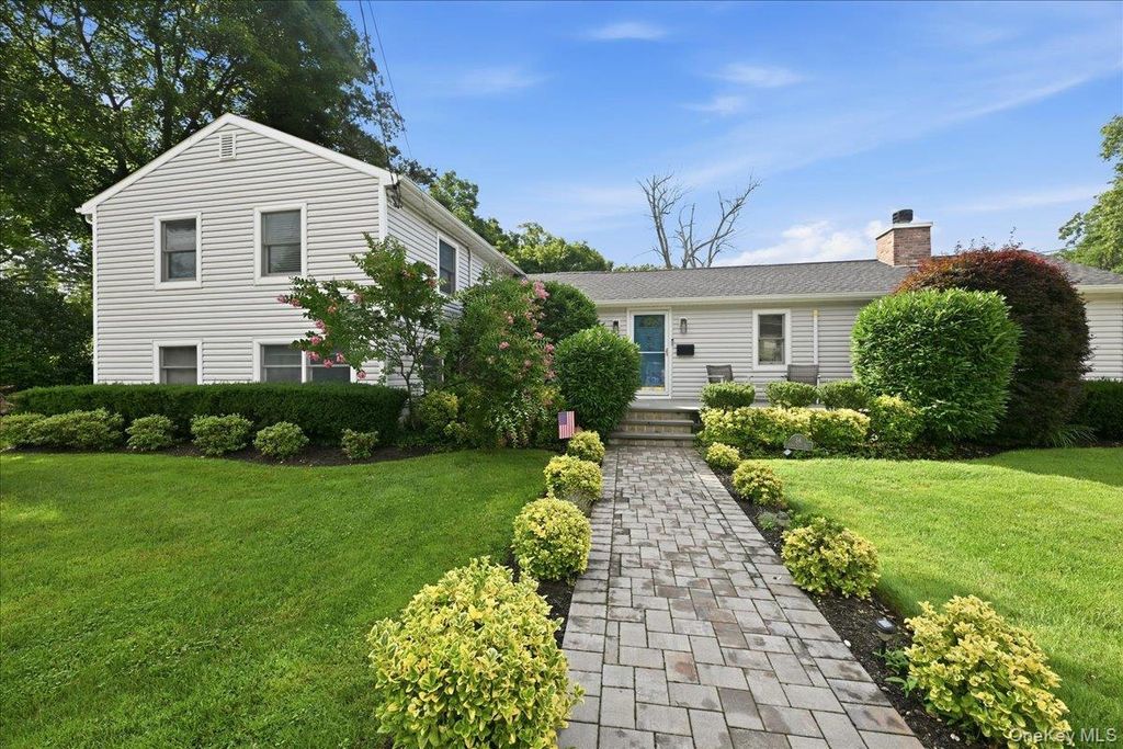 56 Glen Cove Drive, Glen Head, NY 11545