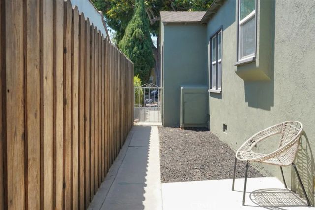 2170 Golden Avenue, Long Beach, CA 90806