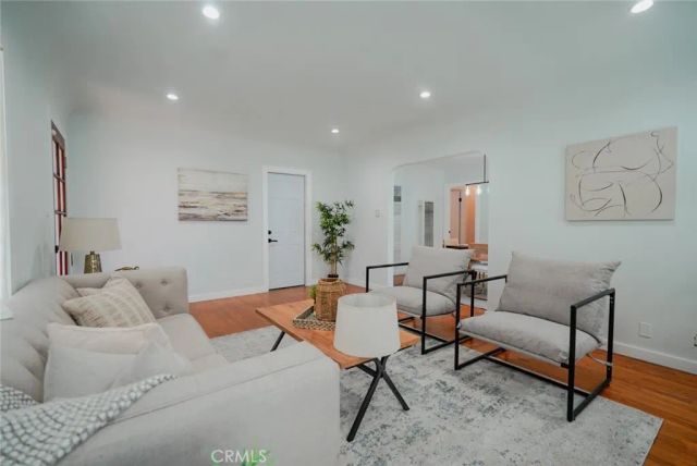 2170 Golden Avenue, Long Beach, CA 90806