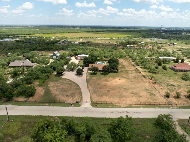 675 Buffalo Lane, San Angelo, TX 76901