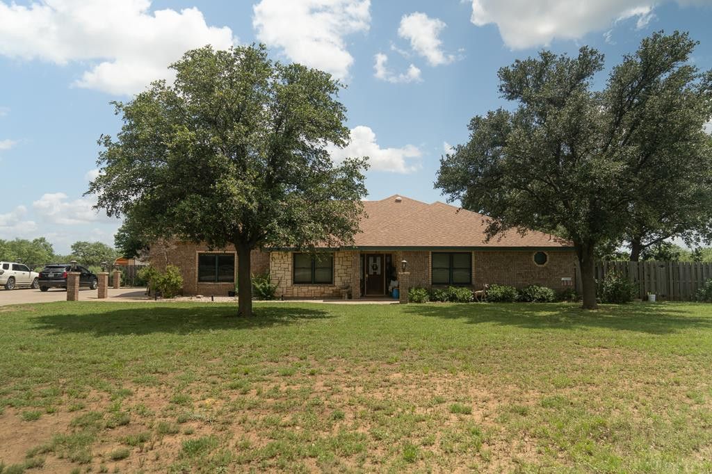 Image 1 of property listing at 675 Buffalo Lane, San Angelo, TX 76901