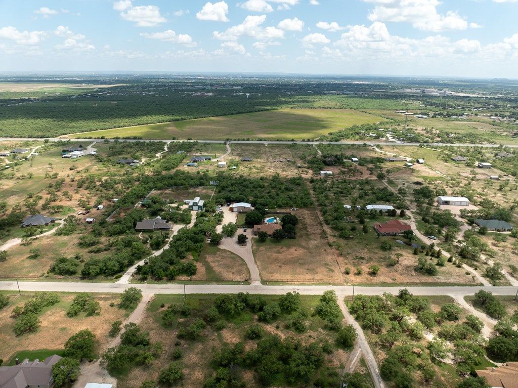 Image 45 of property listing at 675 Buffalo Lane, San Angelo, TX 76901