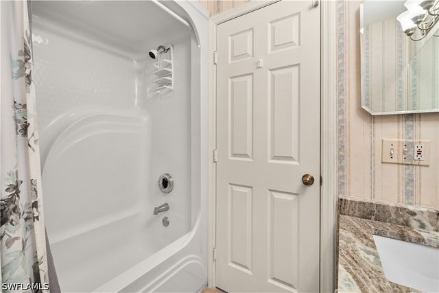 228 Belina DR 604, Naples, FL 34104