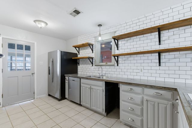 7209 W Fm 922, Era, TX 76238