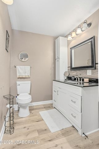 805 N NOAS AVENUE, California, MO 65018